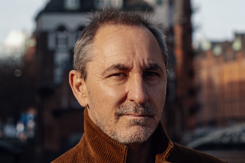 Headshot of David Droga